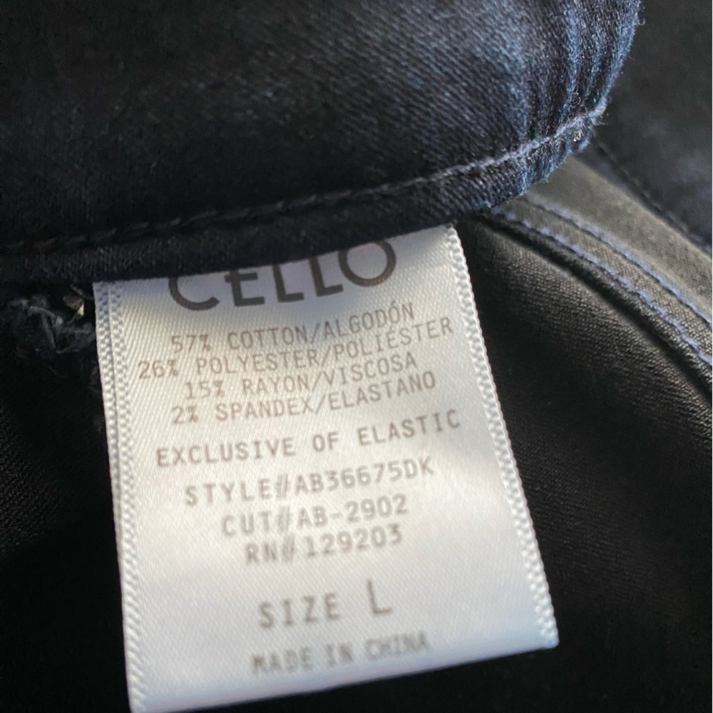 💕 NWOT | CELLO | PULL ON BOOTCUT - Picture 2 of 3